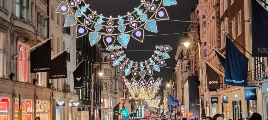 London Christmas Sparkle Walking Tour Small Group - Carnaby and Covent Garden: shopping energy with a payoff