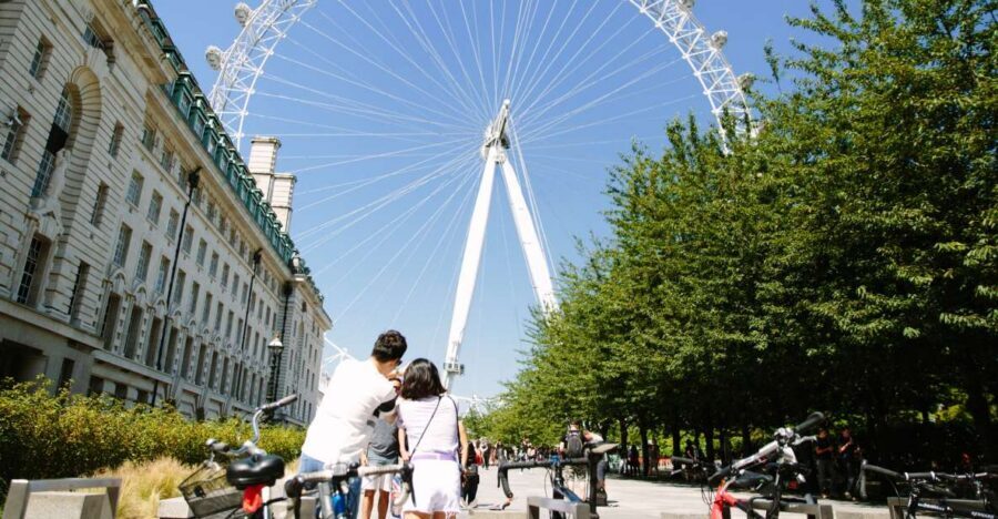 London: City Highlights Guided Bike Tour - Houses of Parliament and Big Ben: seeing the classics from the street