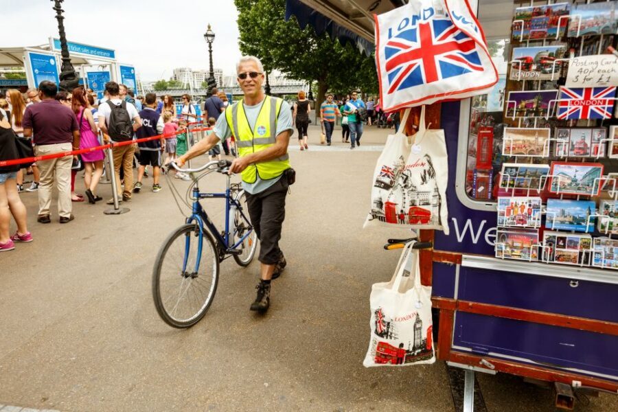 London: Classic Gold 3.5-Hour Bike Tour - Meeting at Kennington Road and Getting Rolling Smoothly