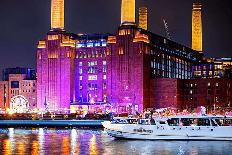 London: Dark Comedy on Iconic Battersea Barge - What You’re Really Paying For on the Battersea Barge