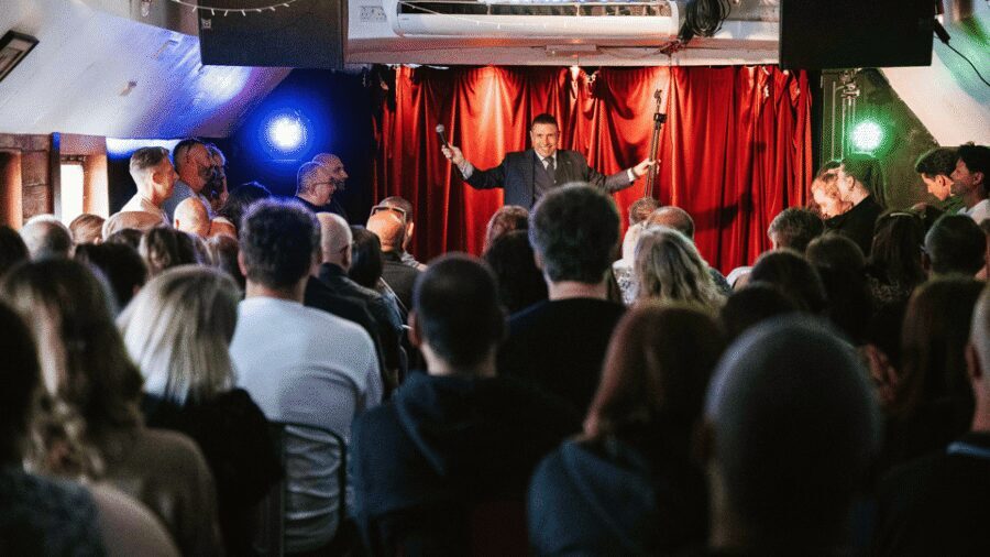 London: Dark Comedy on Iconic Battersea Barge - Times and Timing: How 150 Minutes Plays in Real Life