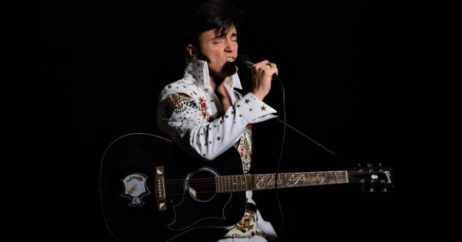 London: Dinner Cruise with Elvis Tribute on the Thames River - The Elvis tribute: Matt King’s two-set performance