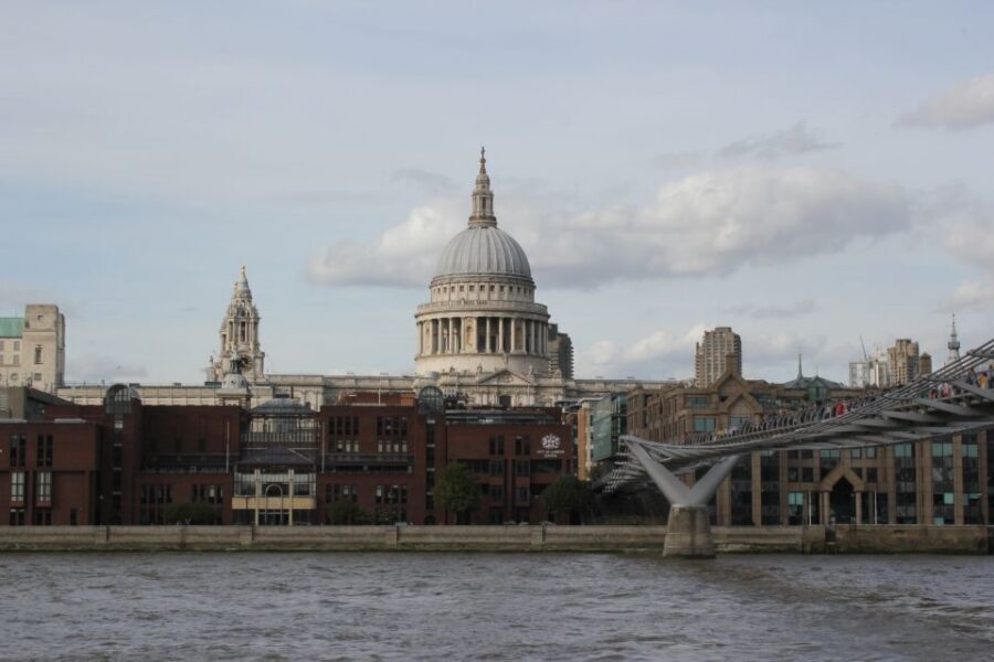 London: Doctor Who Guided Walking Tour - Finding Rose’s Nestene Consciousness photo spot