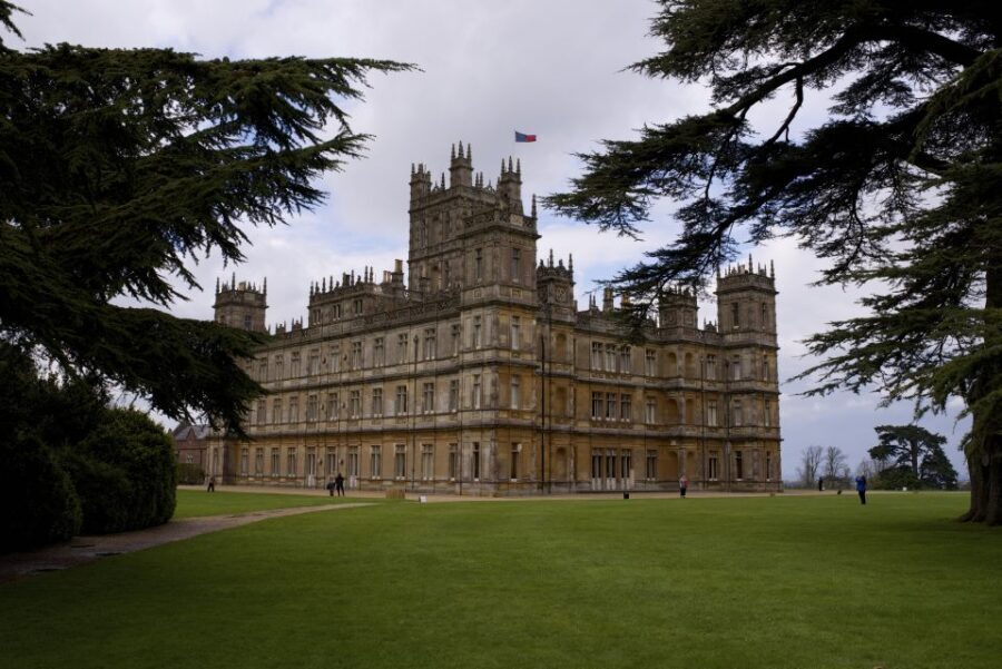 London: Downton Abbey, Cotswolds, and Highclere Castle Tour - Shilton and Bampton: the Downton Village walk you’ll remember