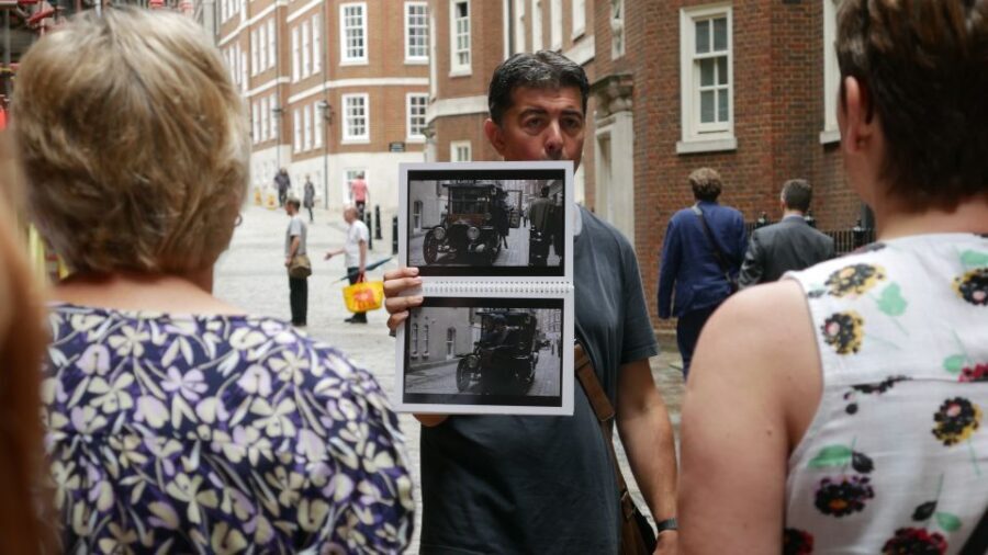 London: Downton Abbey Guided Walking Tour - Stop One: Grantham House Exterior and the Uncle Harold Moment
