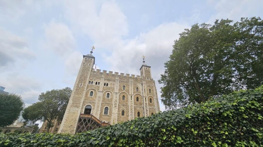 London: Easy Access Tower of London and Crown Jewels Tour - Key highlights worth planning around