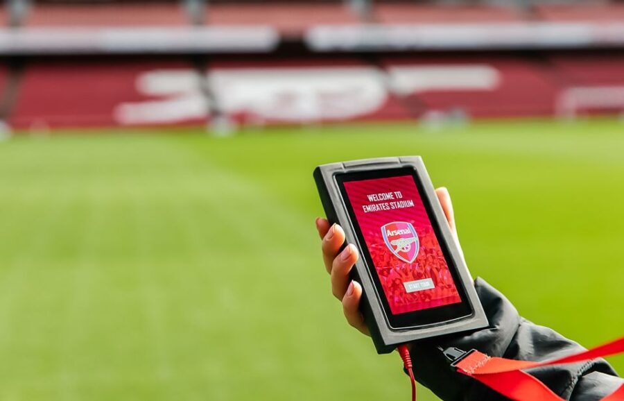 London: Emirates Stadium Entry Ticket and Audio Guide - The audio guide setup: headphones, languages, and what to listen for