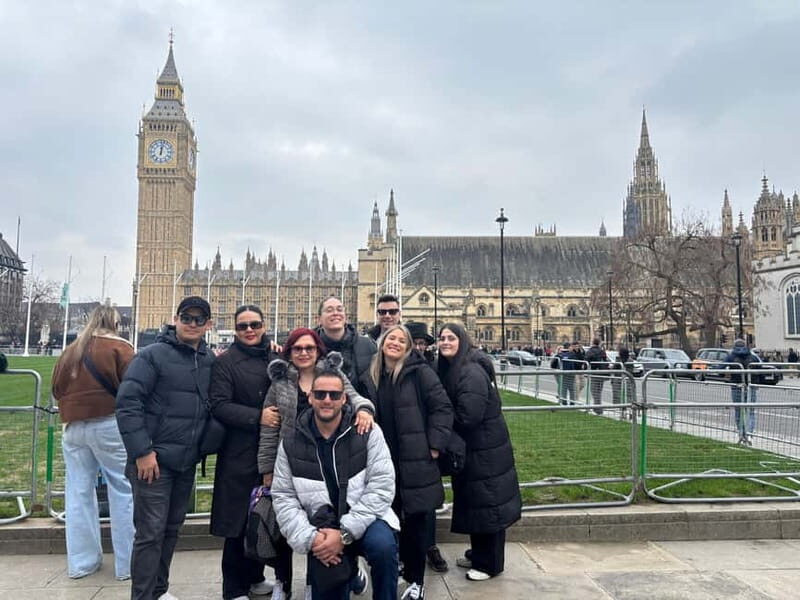 London: Essential tour and changing of the guard (group or private) - The Spanish Guide Factor: Why Language Shapes the Experience