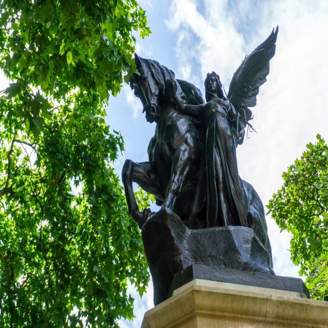London Family-Friendly Walking Tour with Fun Activities - Westminster on foot: royal stories, government landmarks, and Big Ben energy