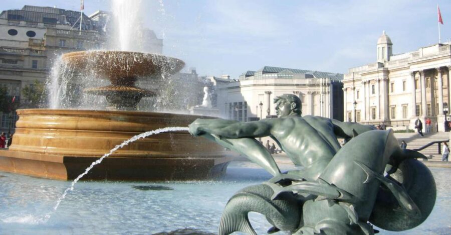 London: Famous Landmarks of the City by Car - The appeal of a private chauffeur route through London
