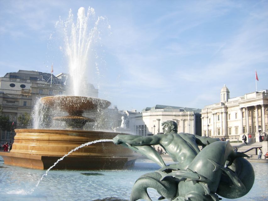 London: Famous Landmarks of the City by Car - Tower of London and the Crown Jewels focus