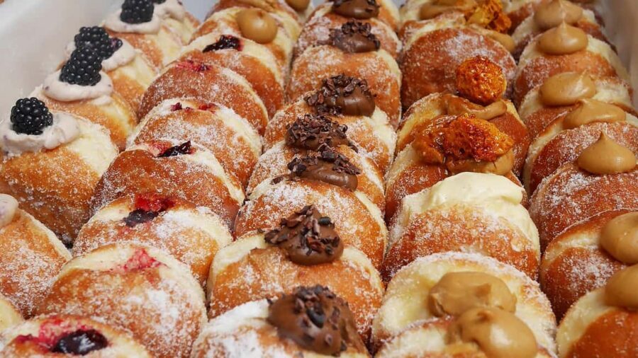 London Food Tour in Soho or Borough Market With 6+ Tastings - How Guides Make the Tour: Billie, Chris, Gary, Paul, Luke, Anna, and Tom