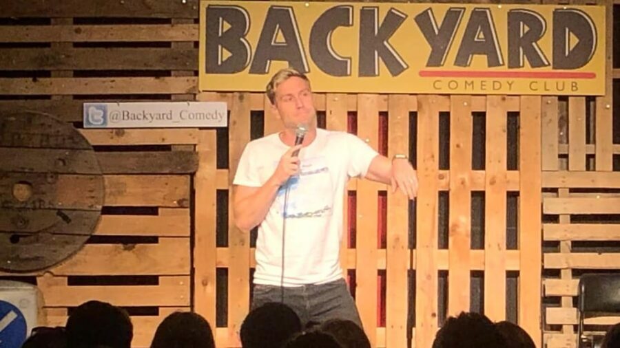 London: Friday Night at The Backyard Comedy Club - The room experience: “up close and personal” in Bethnal Green