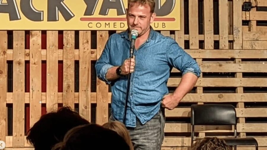 London: Friday Night at The Backyard Comedy Club - What it’s really worth for $18