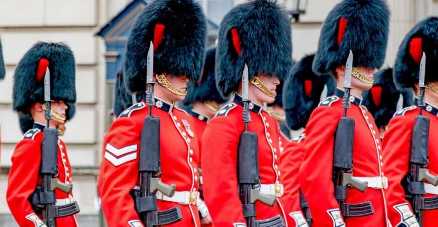 London: Full-Day Sightseeing Bus Tour with River Cruise - Who Should Book This Bus + Thames Cruise (and Who Should Skip)