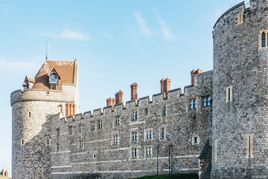 London: Full-Day Windsor, Stonehenge, and Oxford Tour - Guide and Audio Headsets: Why the Right Voice Changes the Whole Day