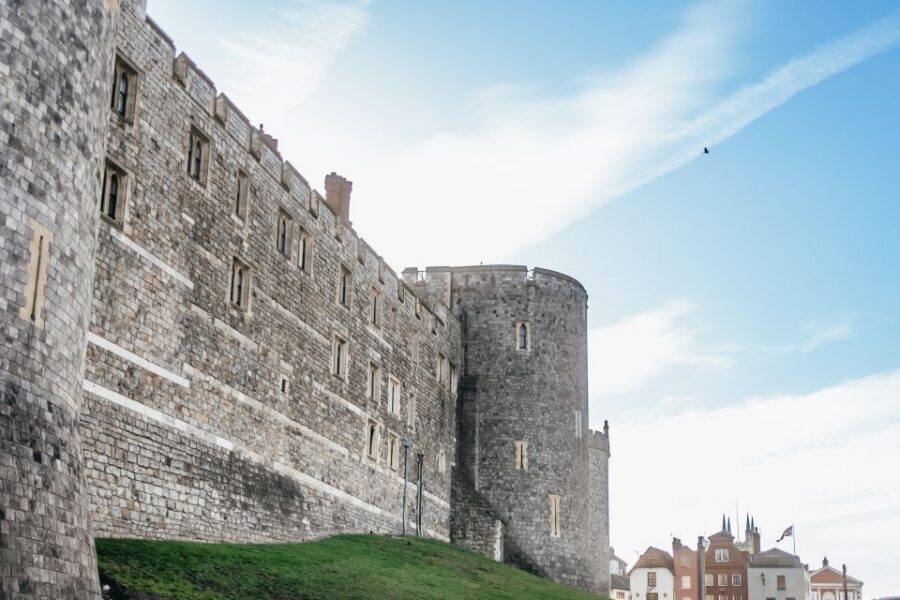 London: Full-Day Windsor, Stonehenge, and Oxford Tour - Price and Value: Is $120 Fair for Windsor, Stonehenge, and Oxford?