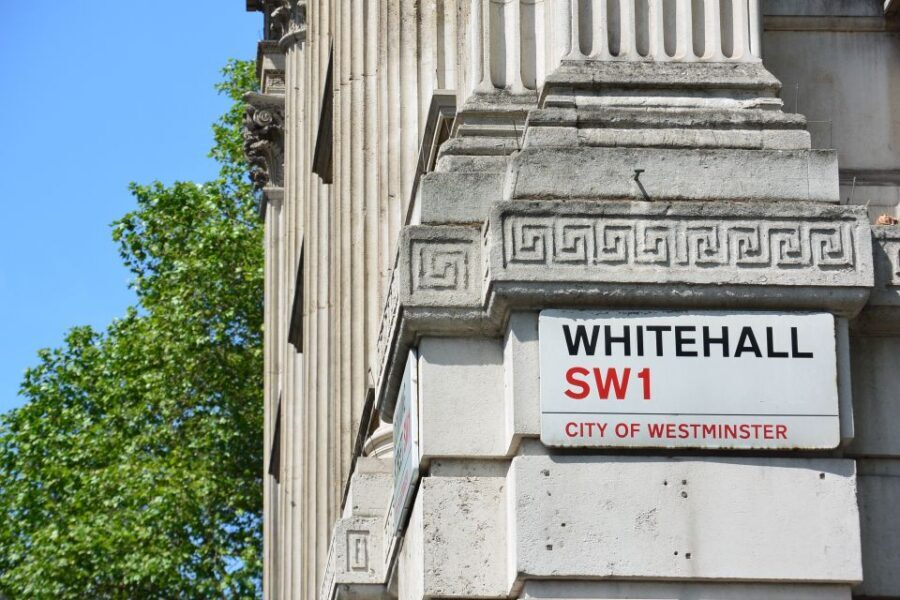 London: German-Speaking Guided Tour of Westminster - Starting at Green Park: how to find the group fast