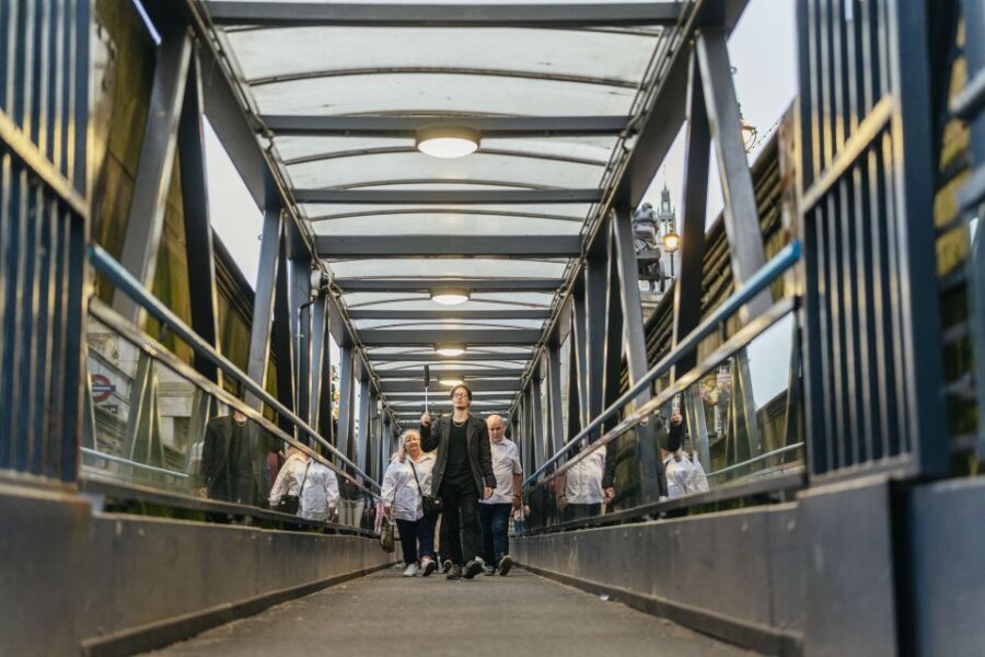 London: Ghost Walk and River Thames Boat Ride - The Thames boat ride option (Catamaran): a real break in the pacing