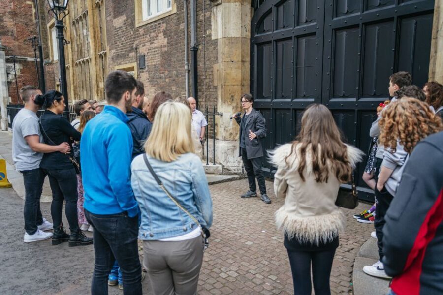 London: Ghost Walk and River Thames Boat Ride - Walking & Tube alternative: same route, different transfer