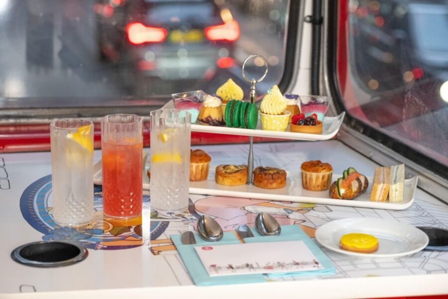 London: Gin and Afternoon Tea Bus Tour with Audio Guide - The English Audio Guide: How to Make Sightseeing Click