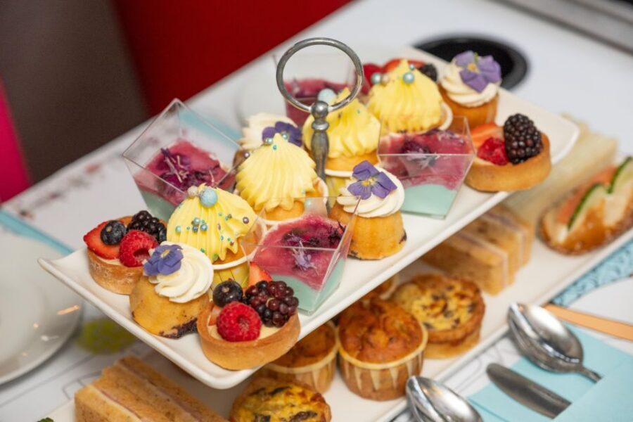 London: Gin and Afternoon Tea Bus Tour with Audio Guide - Comfort, Rules, and the Stuff That Can Affect Your Day