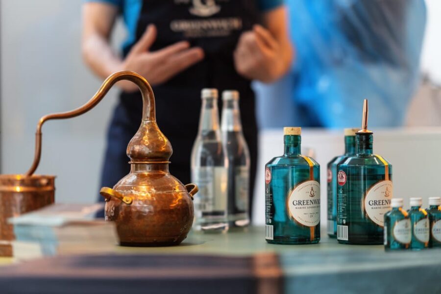 London: Gin Tasting & Masterclass - Maritime Greenwich: where gin lessons feel naturally at home