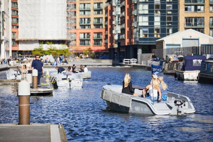 London: GoBoat Rental for Regent's Canal & Paddington Basin - Regent’s Canal at walking pace: what the ride actually feels like