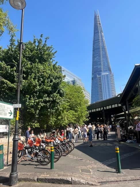 London: Guided E-bike Tour - From the Financial District to Trafalgar Square: London’s center, on an e-bike