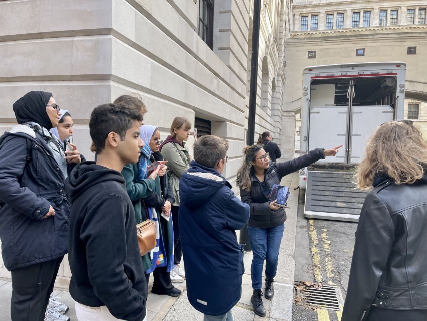London: Guided Harry Potter Tour - Public Transport Segment: Learning London Like a Local