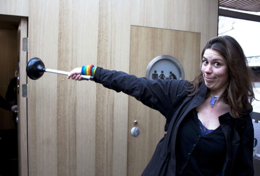 London: Guided Loo Tour - The Patriotic Loo: when a restroom becomes a point of pride