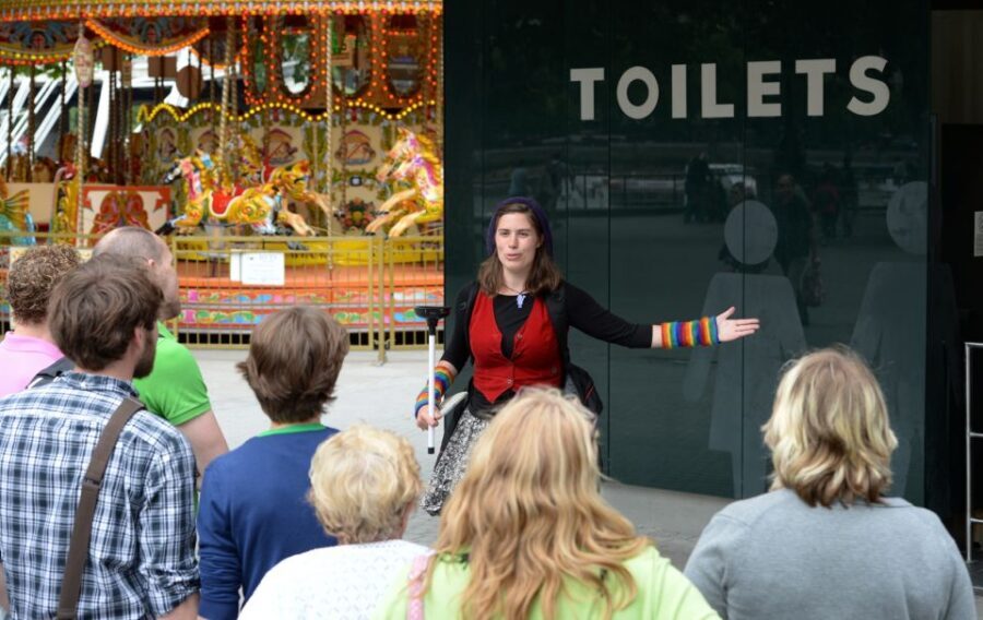 London: Guided Loo Tour - Secret pop-up toilet: the thrill of finding what isn’t obvious