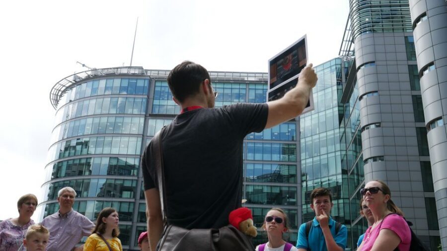 London: Guided Paddington Bear Walking Tour - What you should know if you’re chasing one specific home or exact house