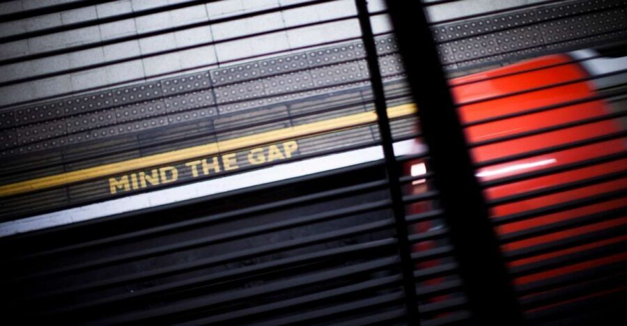 London: Guided Tour of Hidden Tube Station at Charing Cross - How the tour connects station history to what you can see