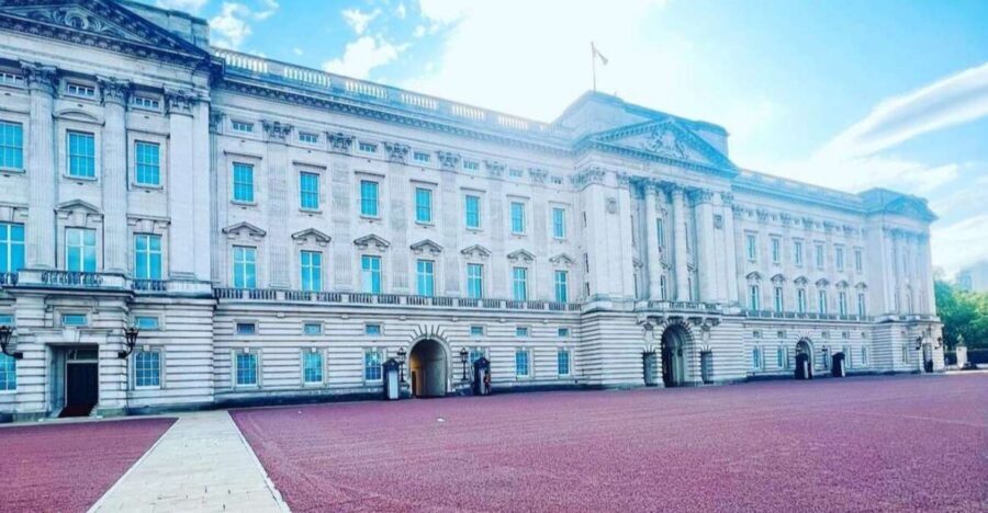 London: Guided Walking Tour with Changing Of The Guard - Key things I’d plan around