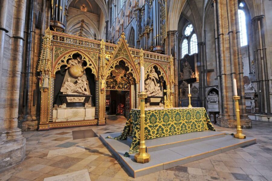 London: Guided Westminster Abbey Tour and Refreshments - Coronations, weddings, and state funerals: what the guide connects for you