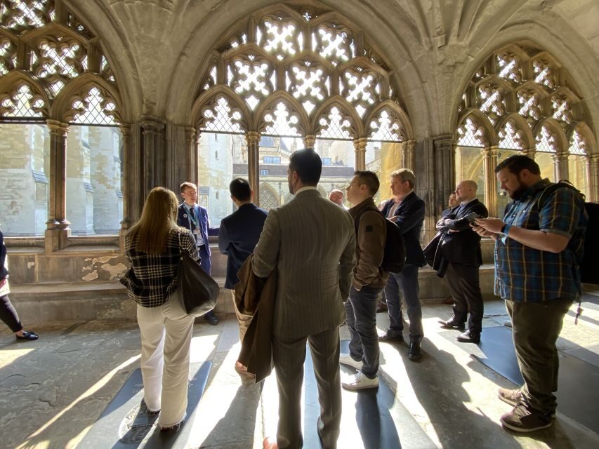 London: Guided Westminster Abbey Tour and Refreshments - London Eye option: when it makes sense to add the 135-meter view