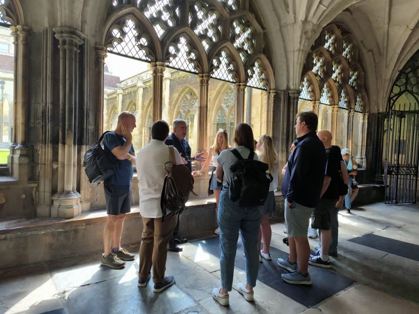 London: Guided Westminster Abbey Tour and Refreshments - Starting in the Cellarium: the 14th-century setting (and the food details)