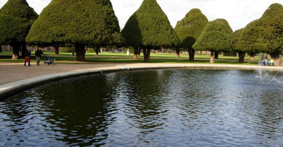 London: Hampton Court Private Guided Tour - Henry VIII’s State Apartments: seeing power as it was staged