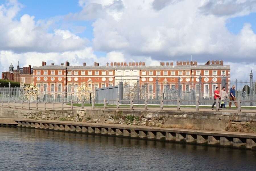 London: Hampton Court to Richmond River Thames Cruise - The 75-Minute Thames Cruise: From Hampton Court to the Lock