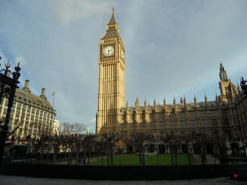 London: Harry Potter 3-Hour Private Walking Tour - Ministry of Magic: When Film London Meets Real Streets