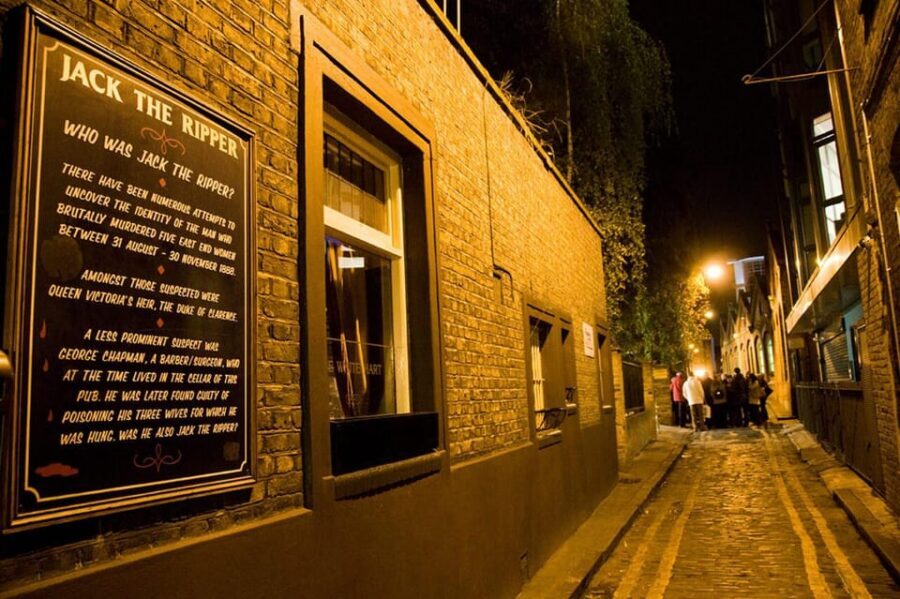 London: Harry Potter and Jack the Ripper Combo Tour - Jack the Ripper East End at night: how to get the most from it