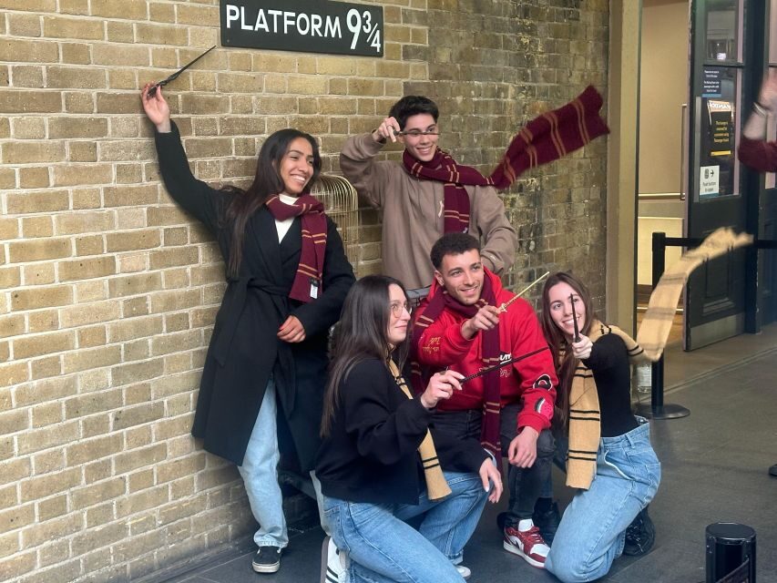London: Harry Potter Black Cab Tour with Hotel Pick Up - River Thames, Australia House, and Westminster: scenic passes that keep the day moving