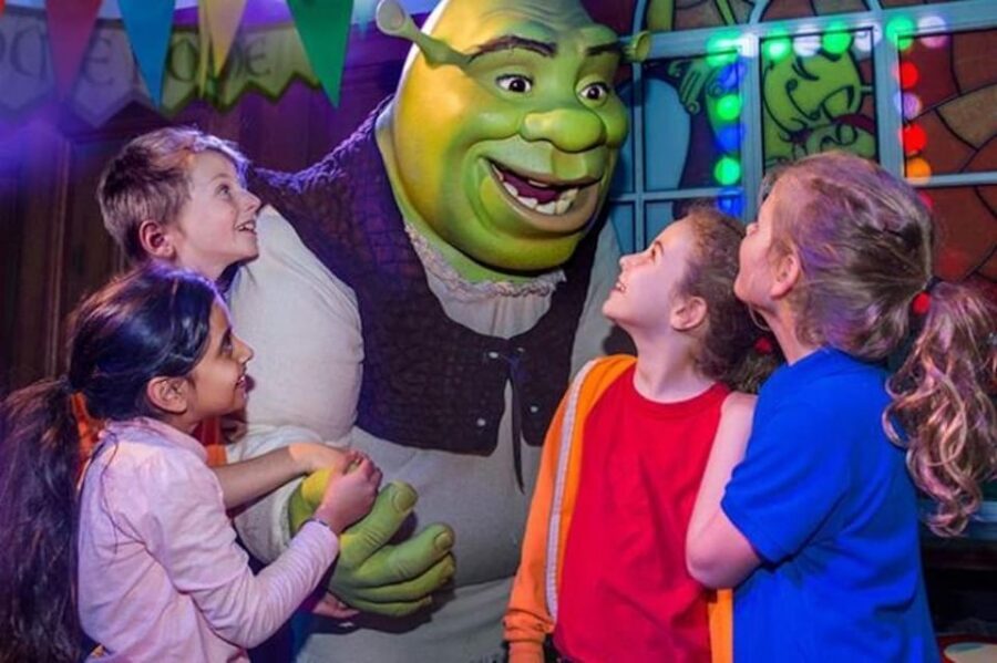 London: Harry Potter Sights and Shrek's Adventure Combo Tour - Leicester Square, Westminster, Southwark, and London Bridge: Famous London, Fan-Mode