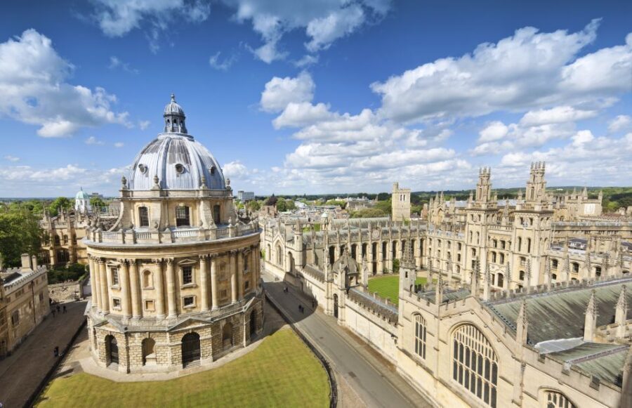 London: Harry Potter Studio Tour and Oxford Day Trip - Oxford walking tour: cloisters, quads, and the major sights you’ll recognize