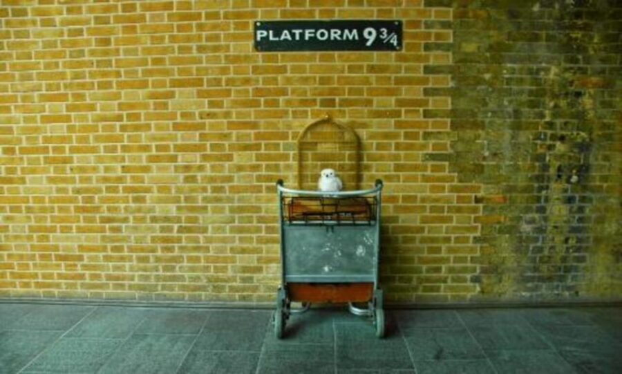 London: Harry Potter Tour, River Cruise & The London Dungeon - Palace Theatre and the West End stretch: fan energy in a real theatre district