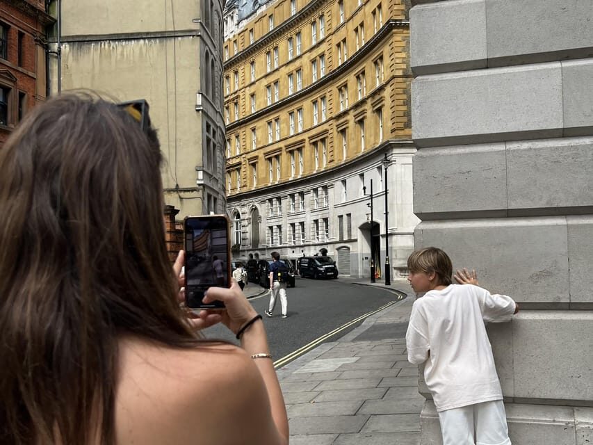 London: Harry Potter Walking Tour and Tower Bridge Ticket - From Cecil Court to House of Spells: the walking route and photo timing