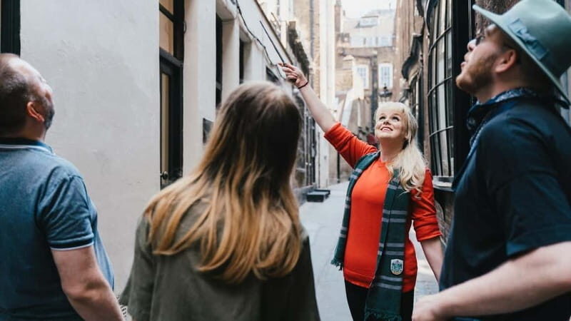 London: Harry Potter Walking Tour (& Bottle of Butterbeer) - Kickoff at Costa Coffee near London Bridge