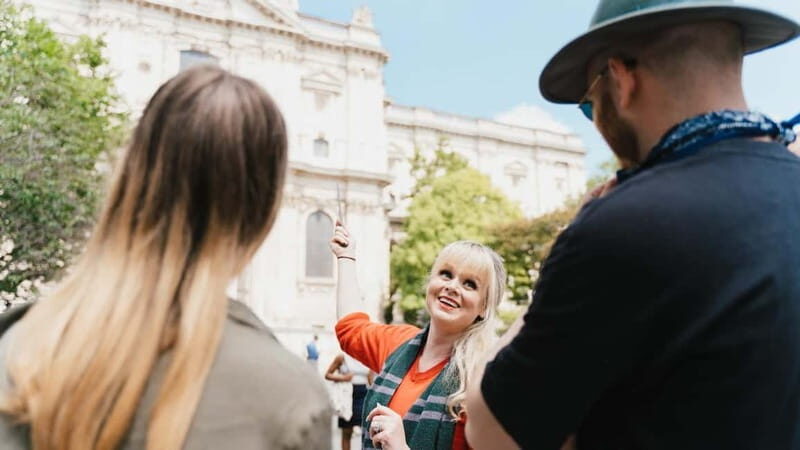 London: Harry Potter Walking Tour (& Bottle of Butterbeer) - Clink Prison Museum: Azkaban connections without the costume