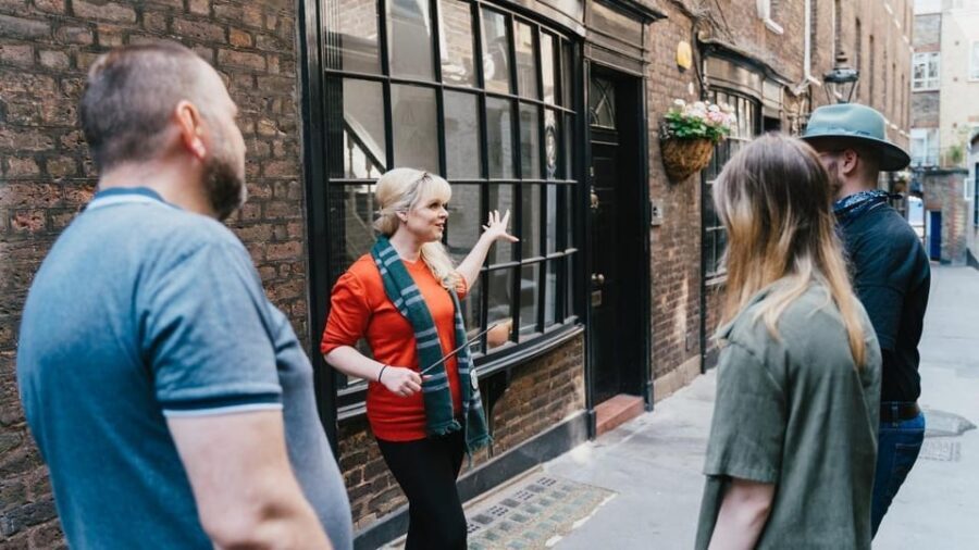 London: Harry Potter Walking Tour (& Bottle of Butterbeer) - St Paul’s Cathedral: Newt meets Dumbledore, plus a Potter set connection